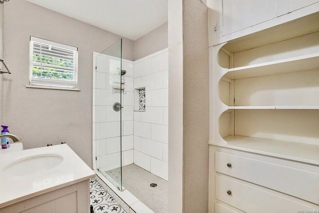 1108 Center, San Antonio, TX 78202