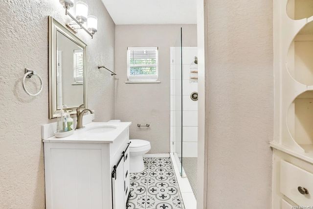 1108 Center, San Antonio, TX 78202