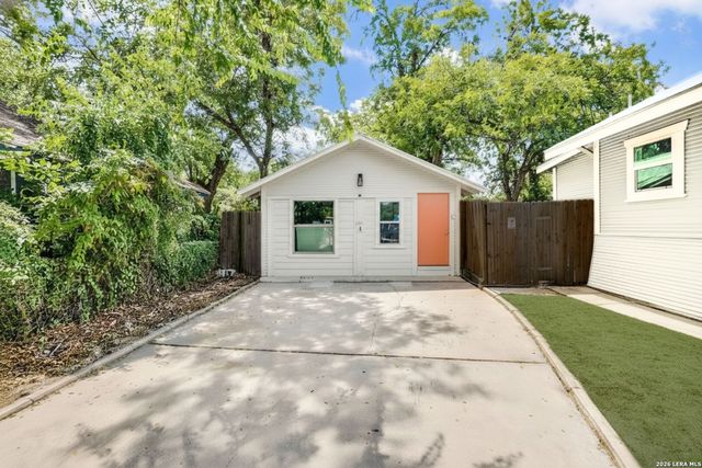 1108 Center, San Antonio, TX 78202