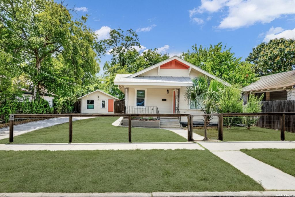 1108 Center, San Antonio, TX 78202