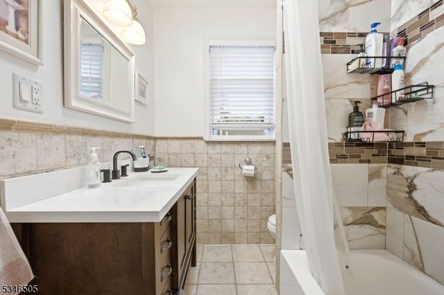 117 Richmond Ave, Paterson City, NJ 07502