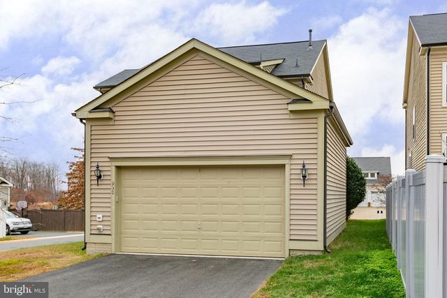 930 FORSYTHIA LN, Stafford, VA 22554