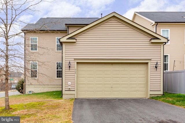 930 FORSYTHIA LN, Stafford, VA 22554
