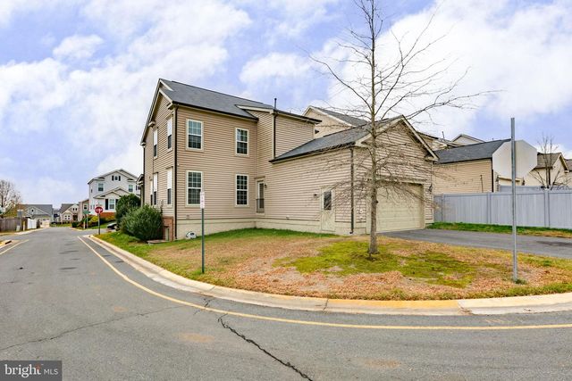 930 FORSYTHIA LN, Stafford, VA 22554