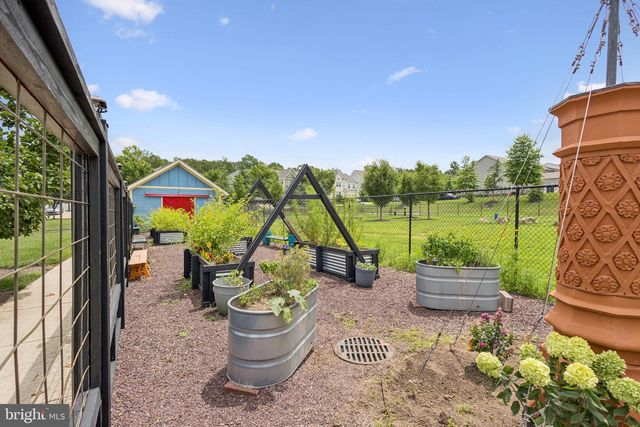 930 FORSYTHIA LN, Stafford, VA 22554