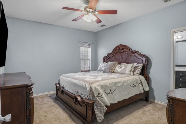 6030 Suncrest Drive, Athens, TX 75752