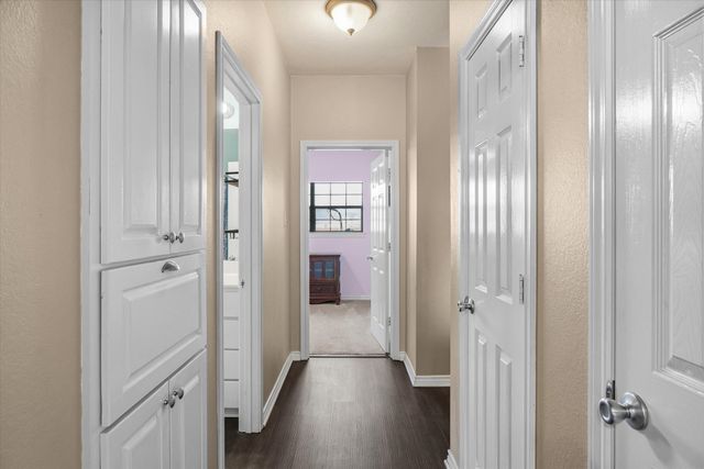 6030 Suncrest Drive, Athens, TX 75752