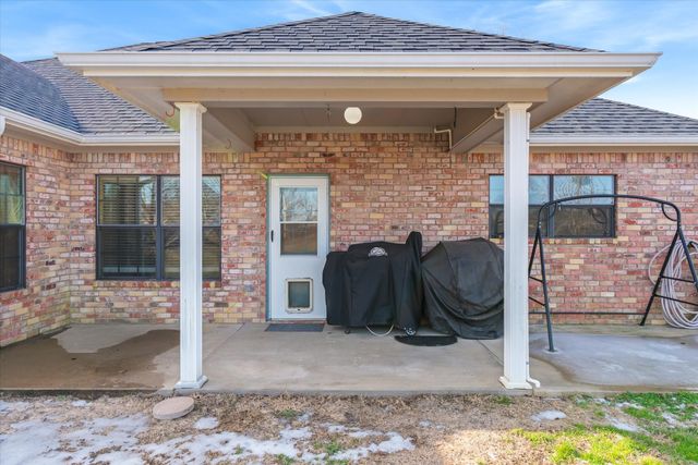 6030 Suncrest Drive, Athens, TX 75752