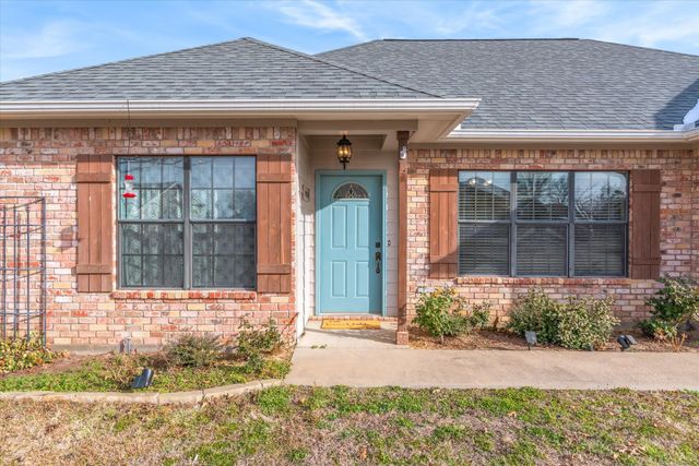 6030 Suncrest Drive, Athens, TX 75752