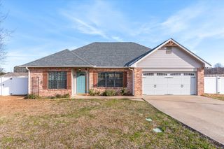 6030 Suncrest Drive, Athens, TX 75752
