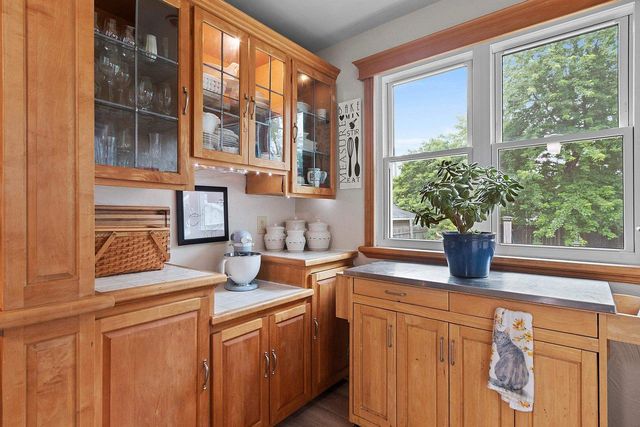 219 E HANCOCK STREET, Appleton, WI 54911