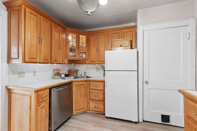 219 E HANCOCK STREET, Appleton, WI 54911