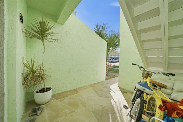 1 WINDRUSH BOULEVARD 35, Indian Rocks Beach, FL 33785