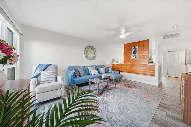 1 WINDRUSH BOULEVARD 35, Indian Rocks Beach, FL 33785