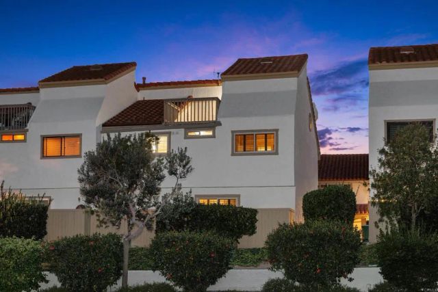 6673 Corte Maria, Carlsbad, CA 92009