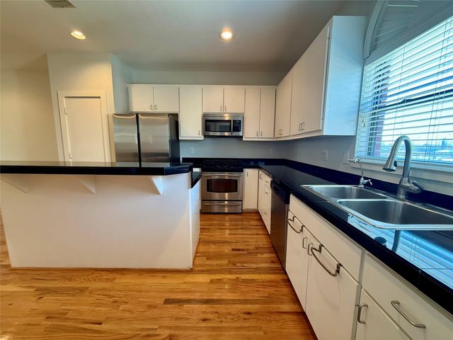 9833 Sandra Ann Court, Houston, TX 77025