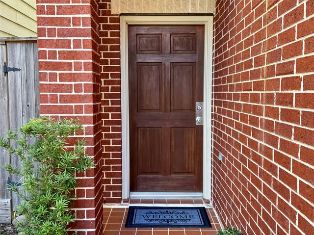 9833 Sandra Ann Court, Houston, TX 77025