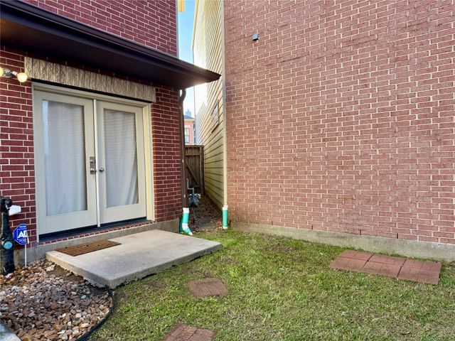 9833 Sandra Ann Court, Houston, TX 77025