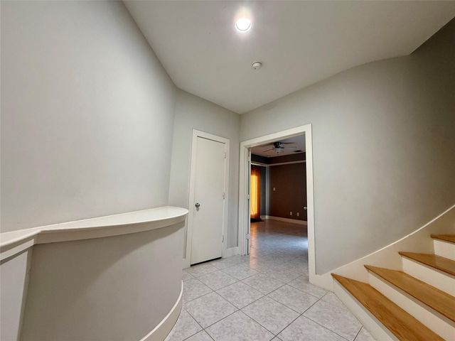 9833 Sandra Ann Court, Houston, TX 77025