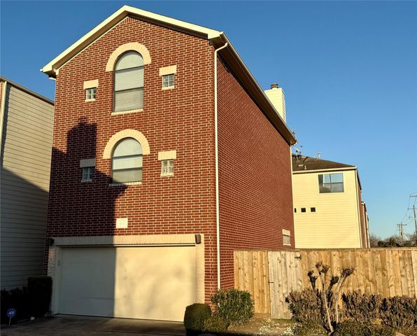 9833 Sandra Ann Court, Houston, TX 77025