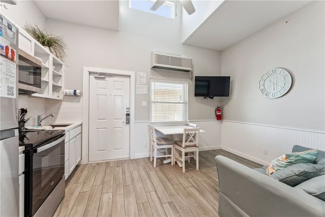 15034 Aruba Dr 207, Corpus Christi, TX 78418