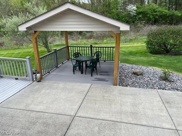 5342 Clingan Trails Boulevard, Struthers, OH 44471