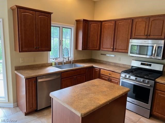 5342 Clingan Trails Boulevard, Struthers, OH 44471