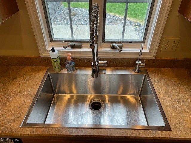 5342 Clingan Trails Boulevard, Struthers, OH 44471