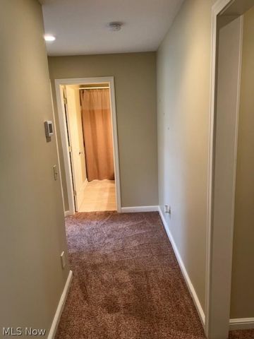 5342 Clingan Trails Boulevard, Struthers, OH 44471