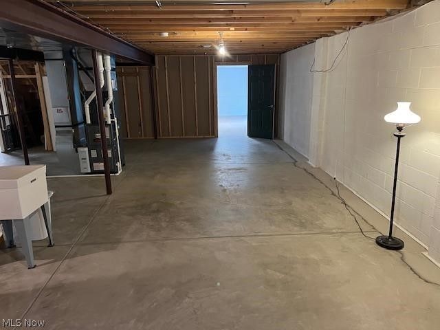 5342 Clingan Trails Boulevard, Struthers, OH 44471