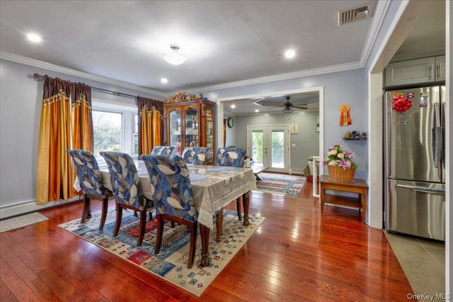 1662 Greenway Boulevard, North Valley Stream, NY 11580