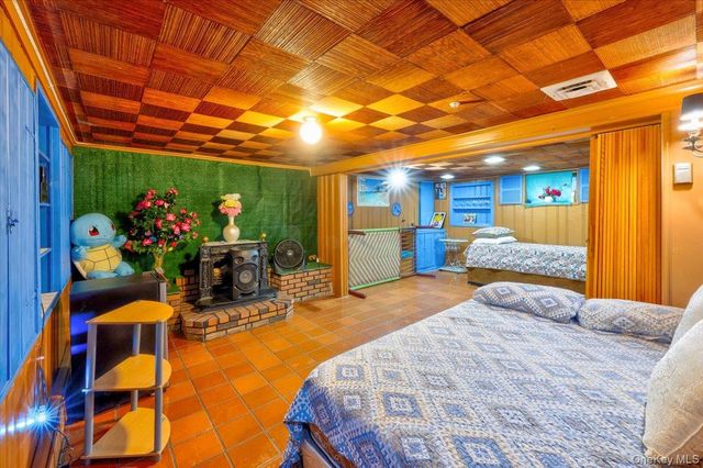 1662 Greenway Boulevard, North Valley Stream, NY 11580