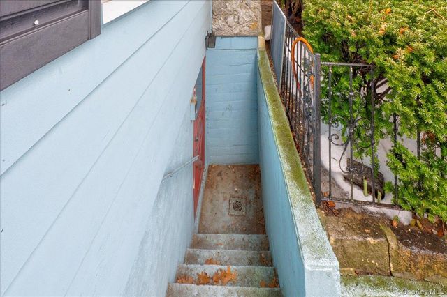 1662 Greenway Boulevard, North Valley Stream, NY 11580