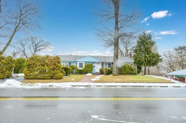 1662 Greenway Boulevard, North Valley Stream, NY 11580