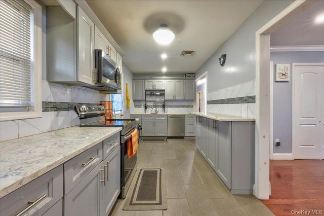 1662 Greenway Boulevard, North Valley Stream, NY 11580