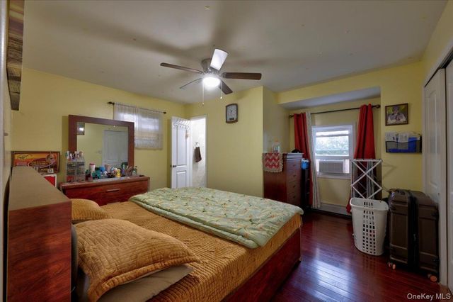 1662 Greenway Boulevard, North Valley Stream, NY 11580