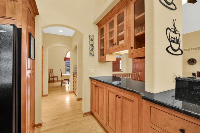 315 Prairie Song DRIVE, Waukesha, WI 53188