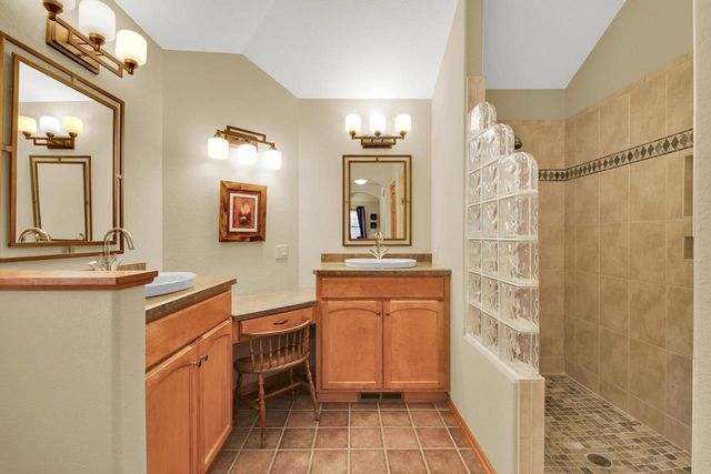 315 Prairie Song DRIVE, Waukesha, WI 53188