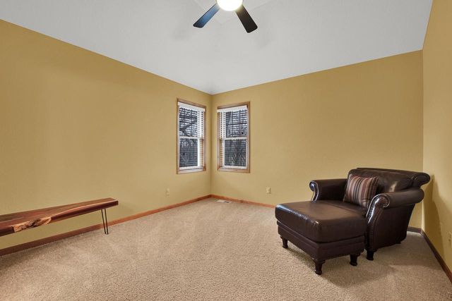 315 Prairie Song DRIVE, Waukesha, WI 53188