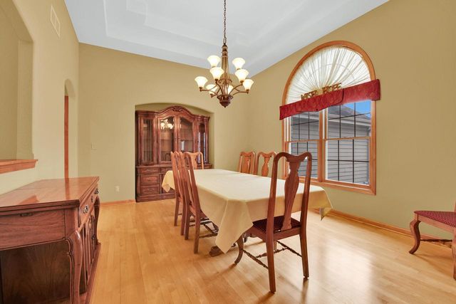 315 Prairie Song DRIVE, Waukesha, WI 53188