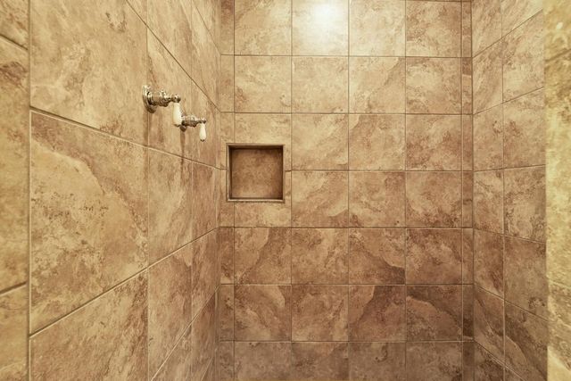 315 Prairie Song DRIVE, Waukesha, WI 53188