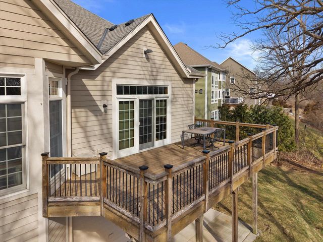 315 Prairie Song DRIVE, Waukesha, WI 53188