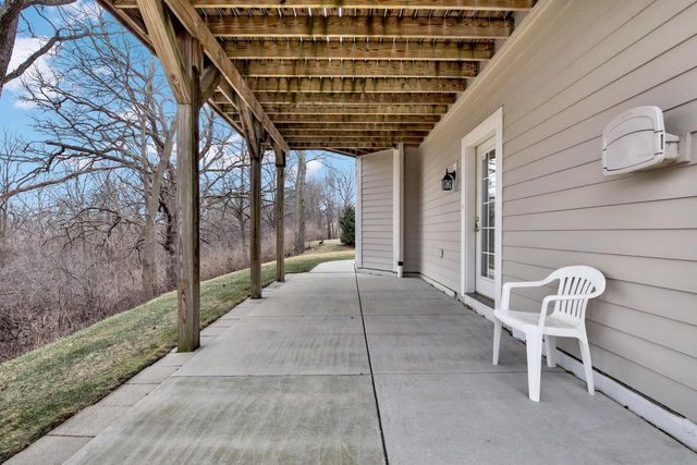 315 Prairie Song DRIVE, Waukesha, WI 53188