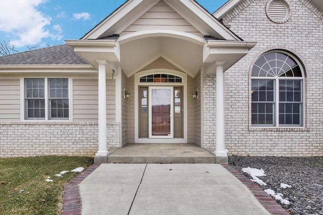 315 Prairie Song DRIVE, Waukesha, WI 53188