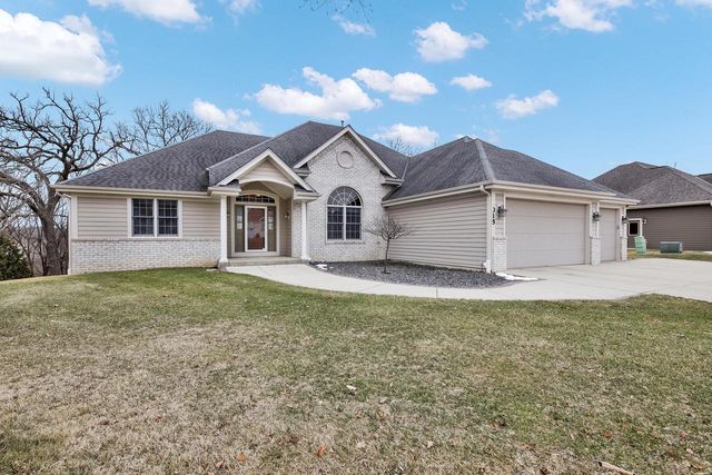 315 Prairie Song DRIVE, Waukesha, WI 53188