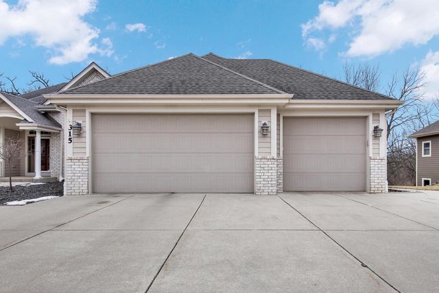 315 Prairie Song DRIVE, Waukesha, WI 53188