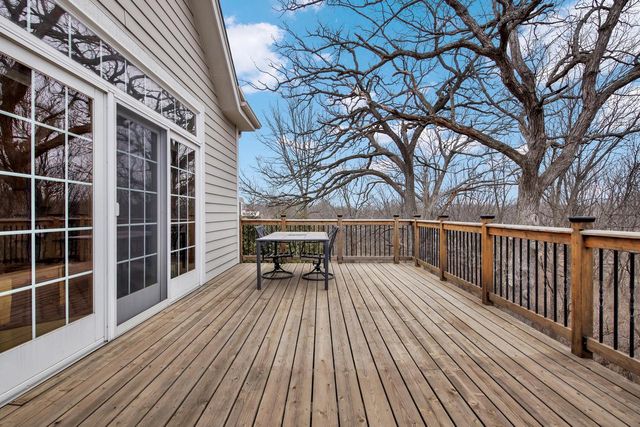 315 Prairie Song DRIVE, Waukesha, WI 53188