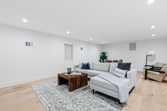 130 Wood Road, Los Gatos, CA 95030