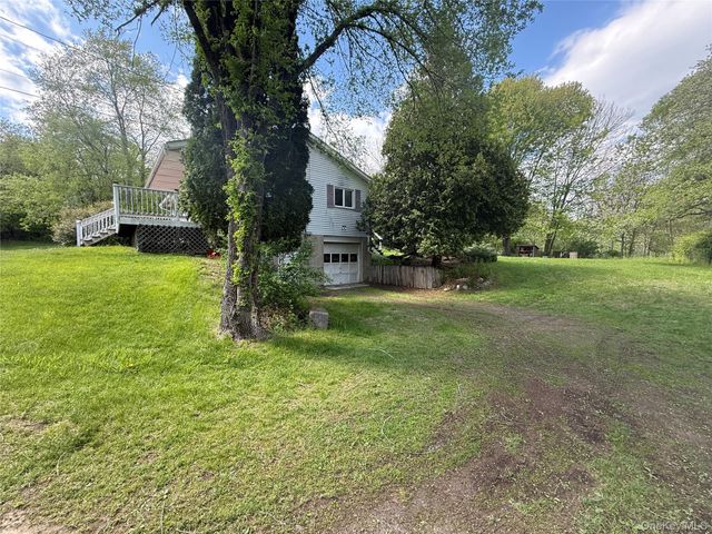 1506 State Route 32, Wallkill, NY 12589