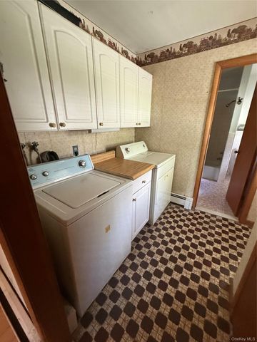 1506 State Route 32, Wallkill, NY 12589